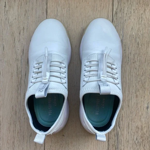 Women’s Clove Nursing Shoes - Picture 1 of 10